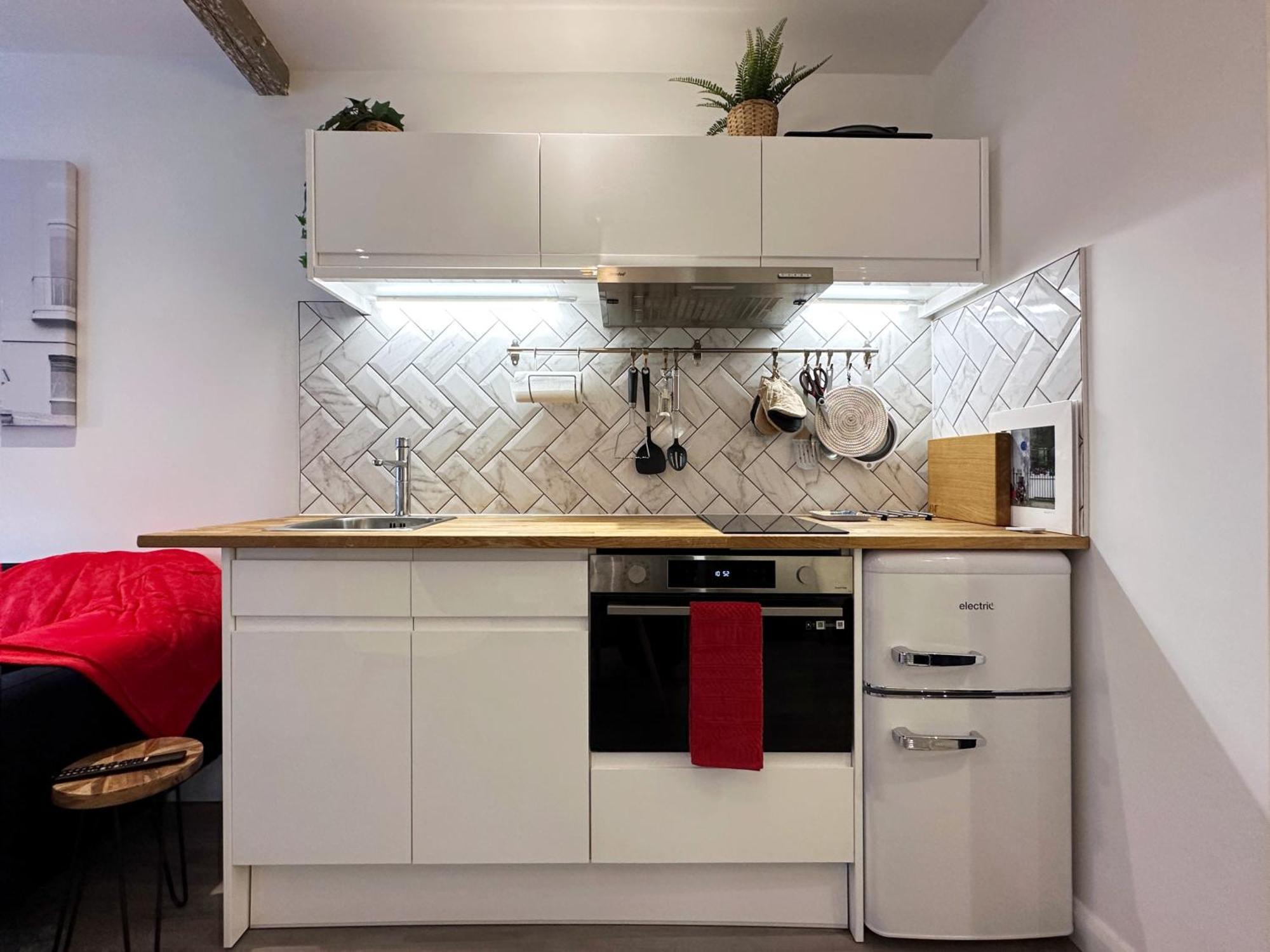 Kensington Studio Hosted By Airoperate Near Notting Hill - 1 Double Bed , 1 Sofa Bed, Ground Floor Apartment Via Private Entrance London Bagian luar foto